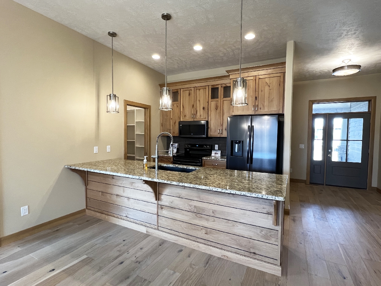 7101 E. Copper Stone Cir
