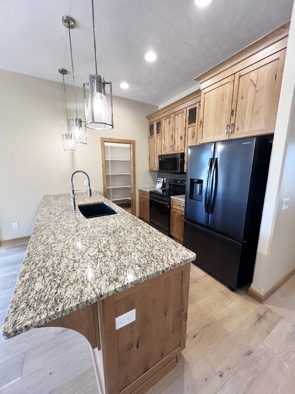 7101 E. Copper Stone Cir