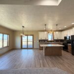 2805 S. Dunraven Ave
