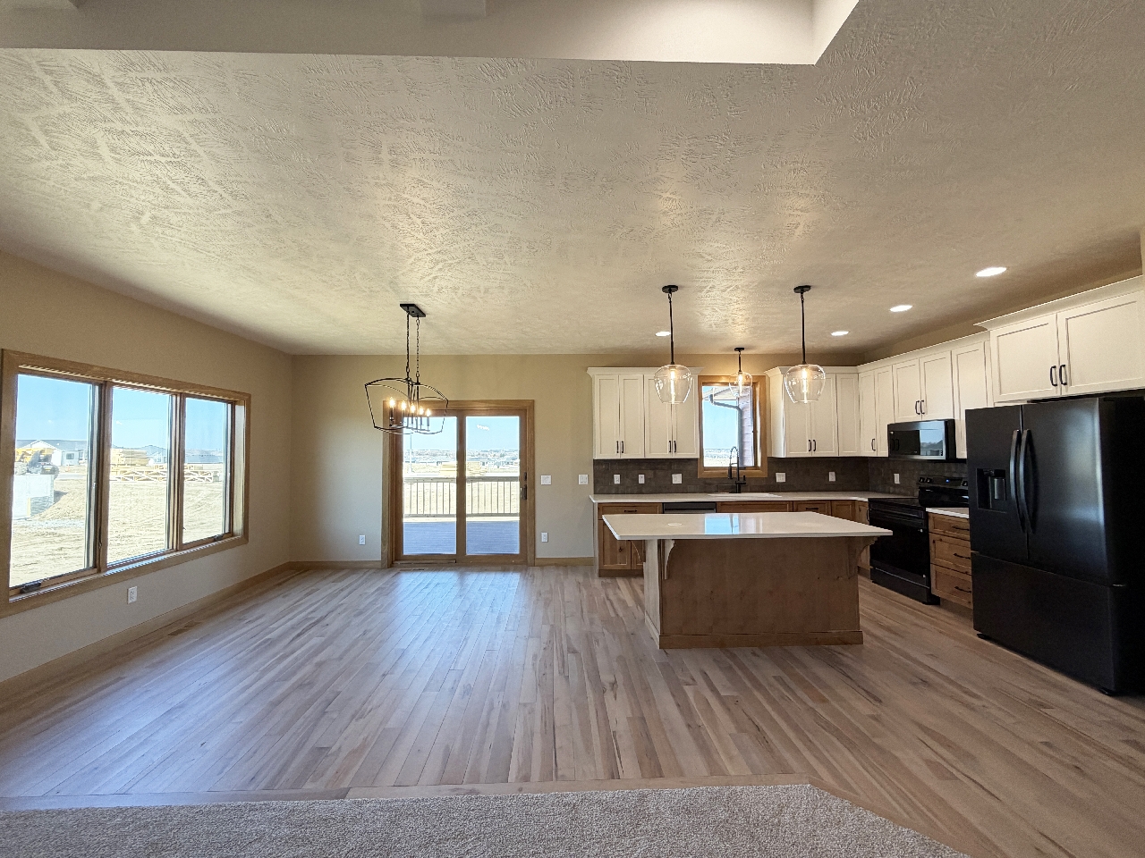 2805 S. Dunraven Ave