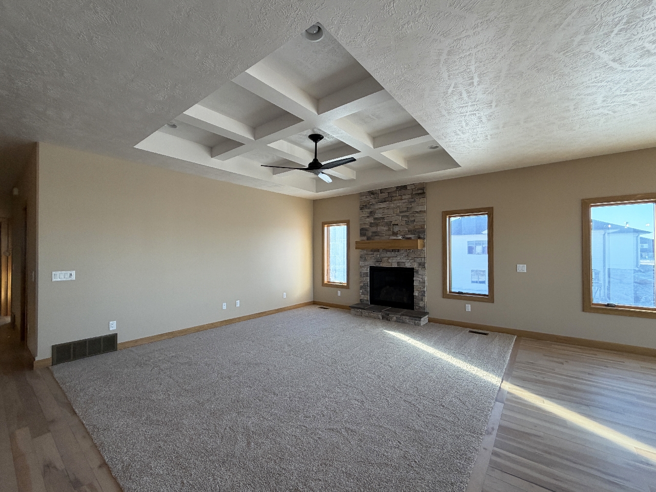 2805 S. Dunraven Ave